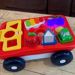 Fisher-Price Laugh & Learn Pull & Play Learning Wagon